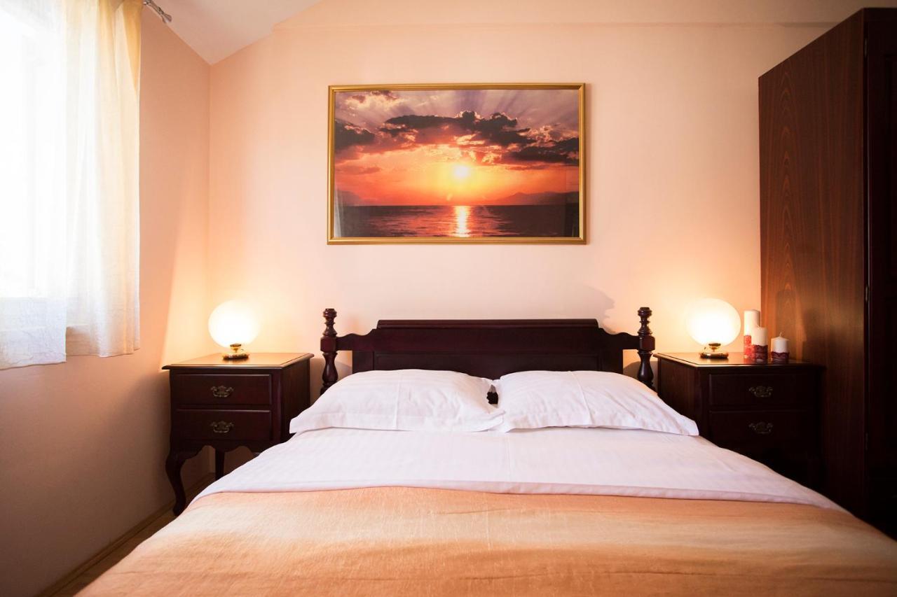 Apartments Villa Paradise Kaštela Kültér fotó