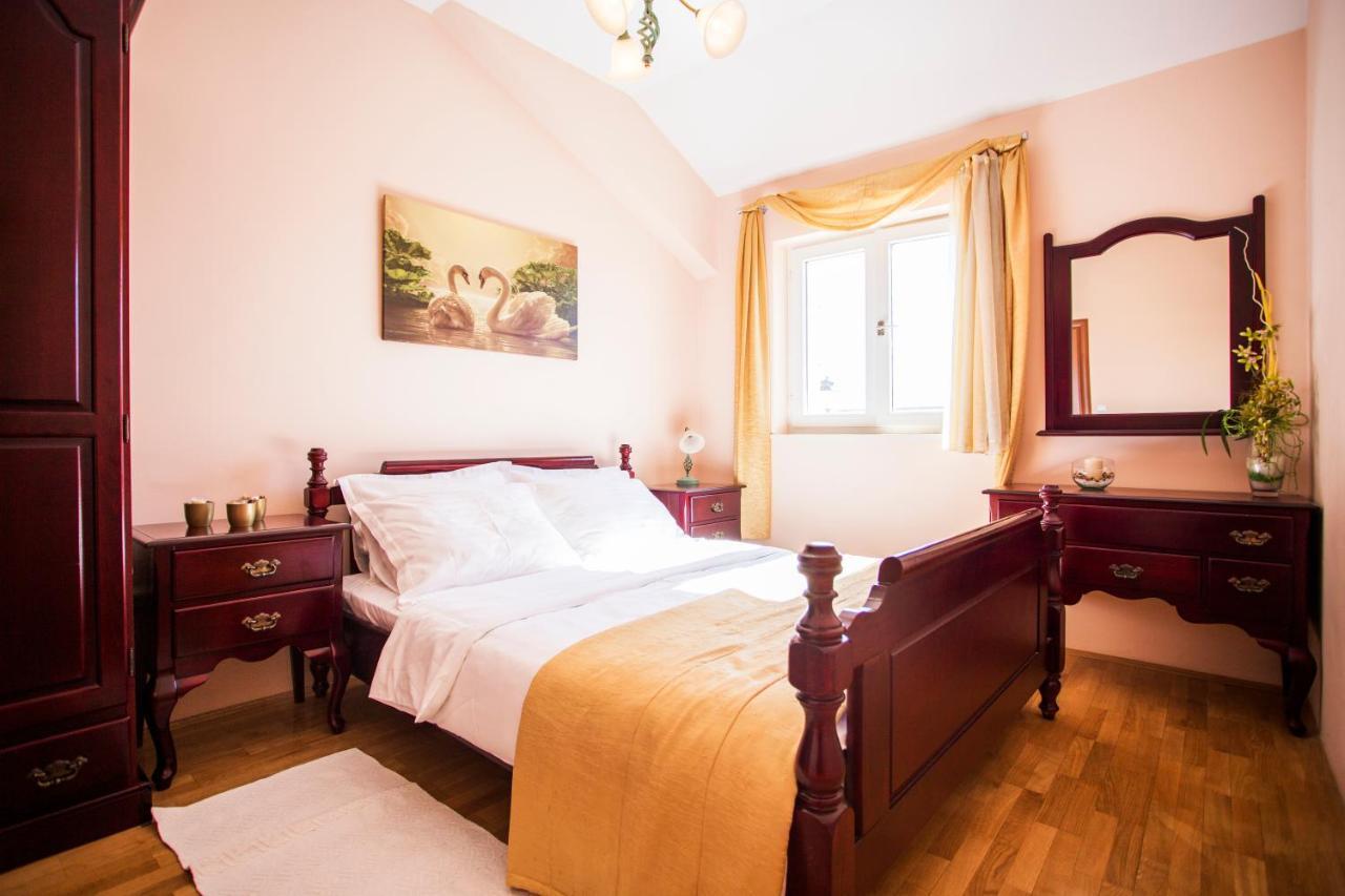 Apartments Villa Paradise Kaštela Kültér fotó