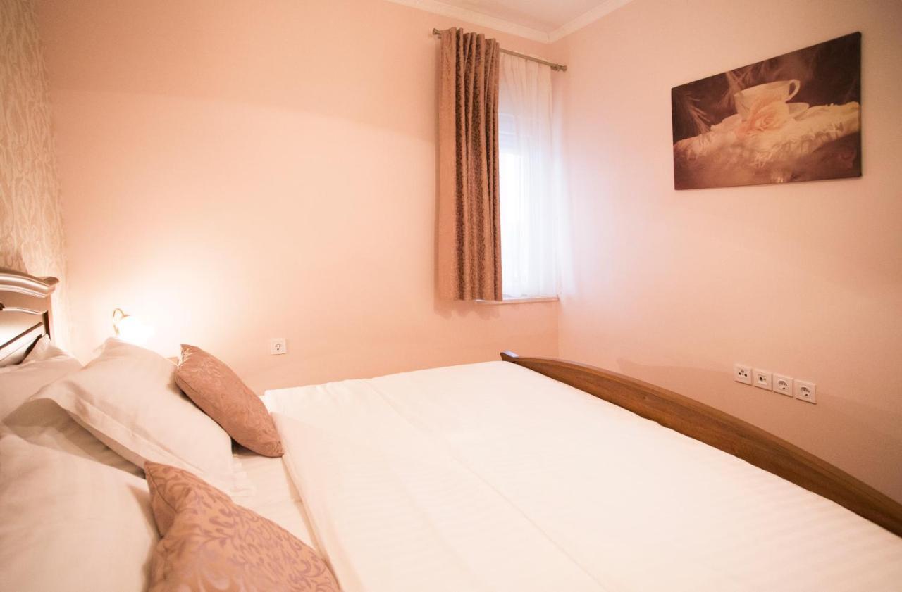 Apartments Villa Paradise Kaštela Kültér fotó
