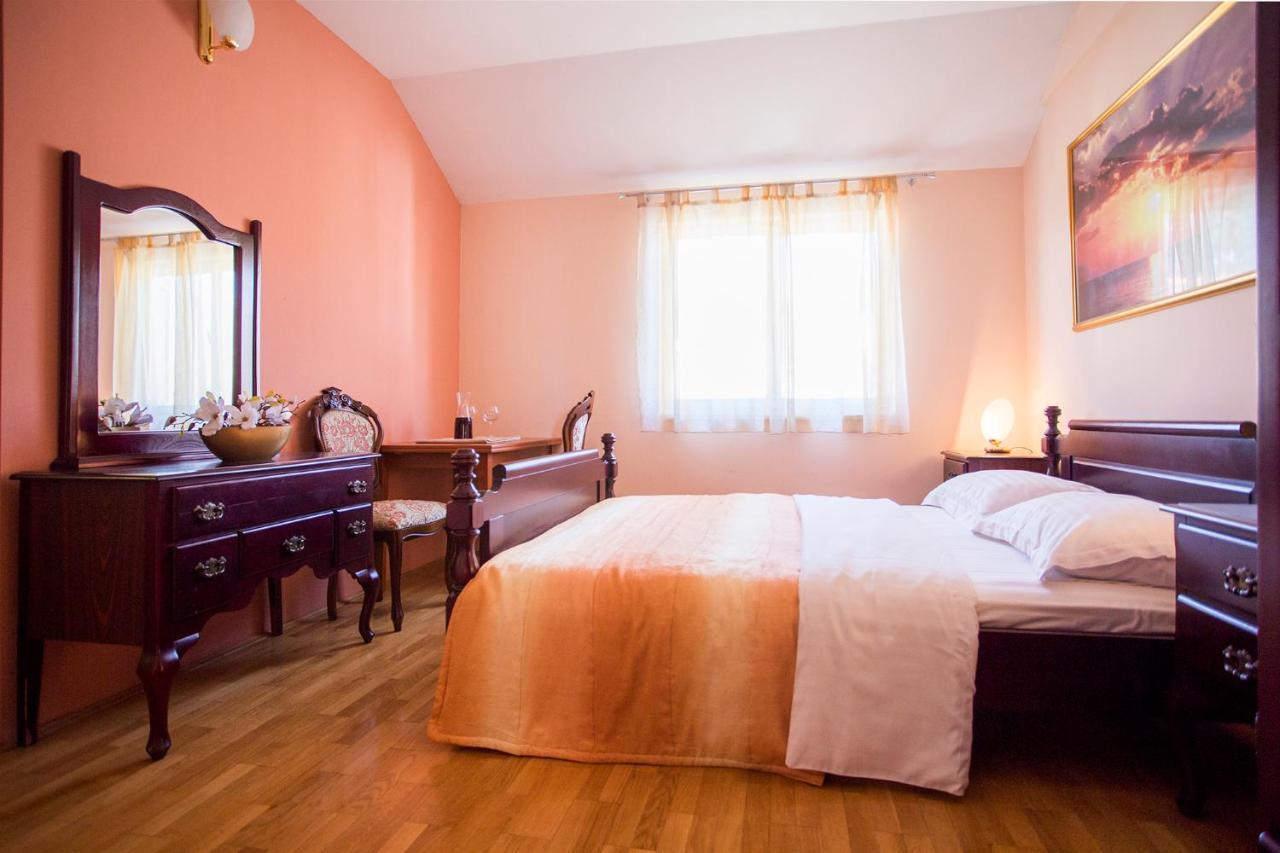 Apartments Villa Paradise Kaštela Kültér fotó