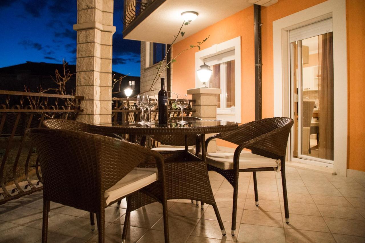 Apartments Villa Paradise Kaštela Kültér fotó