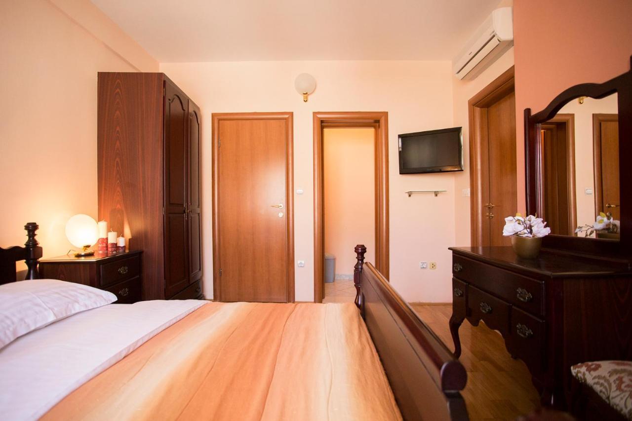 Apartments Villa Paradise Kaštela Kültér fotó