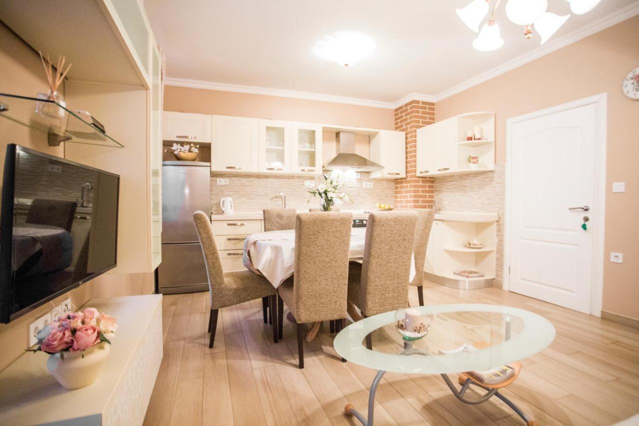 Apartments Villa Paradise Kaštela Kültér fotó