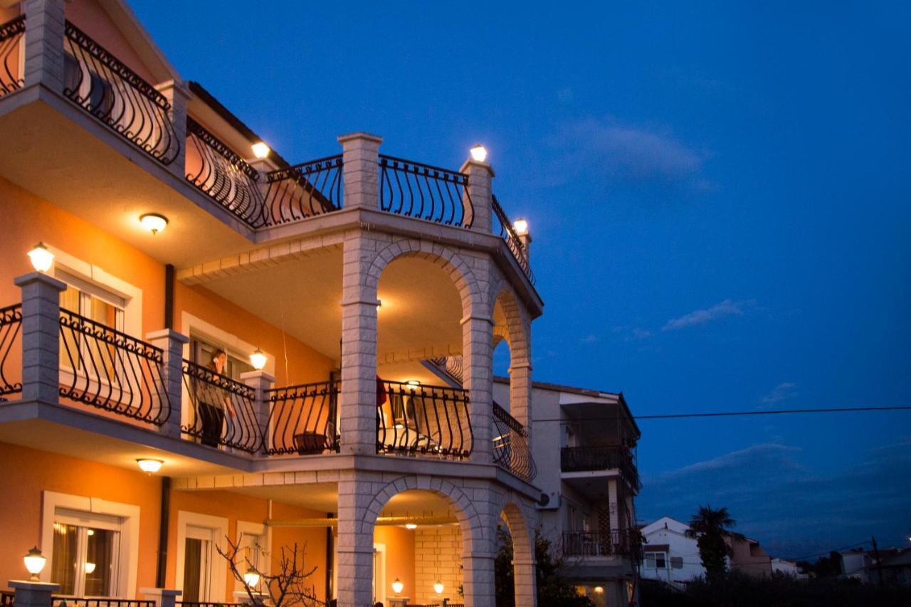 Apartments Villa Paradise Kaštela Kültér fotó